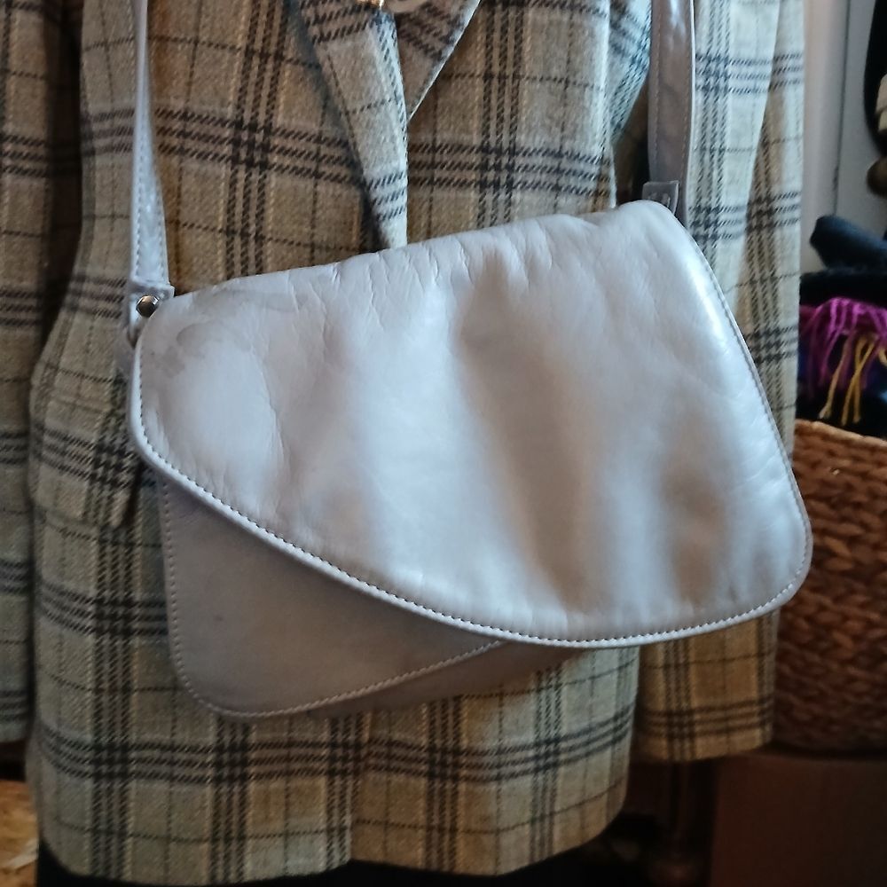 Vintage Victoria Leather Co Shoulder Purse